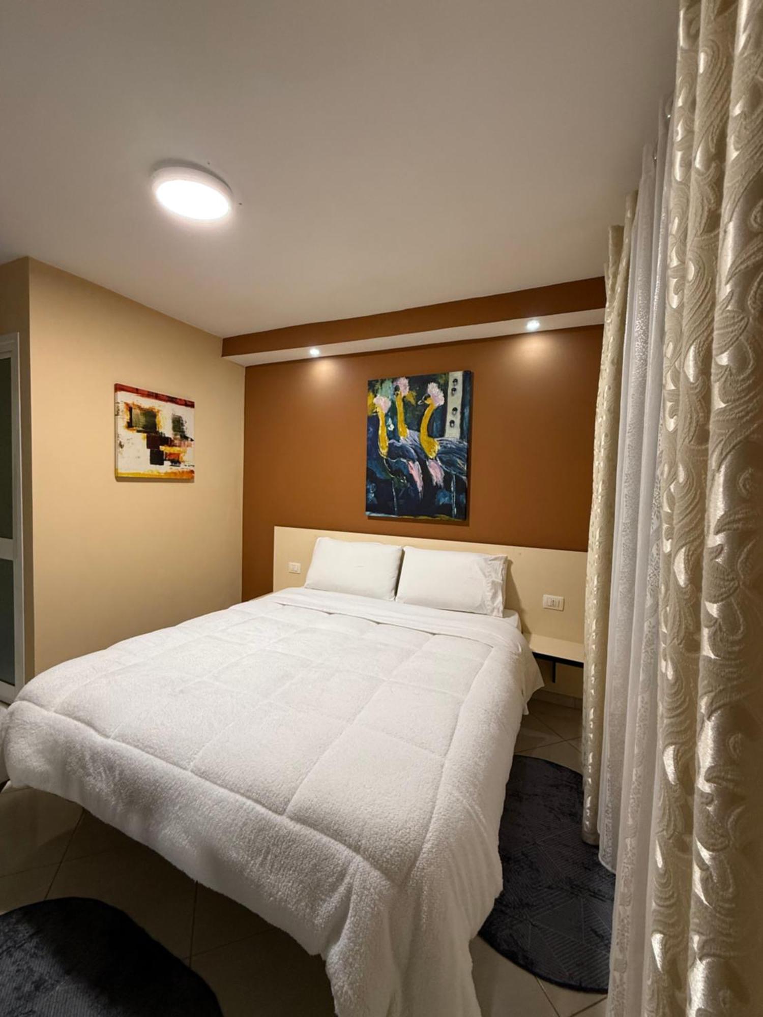 Hotel M&S Tirana Eksteriør billede