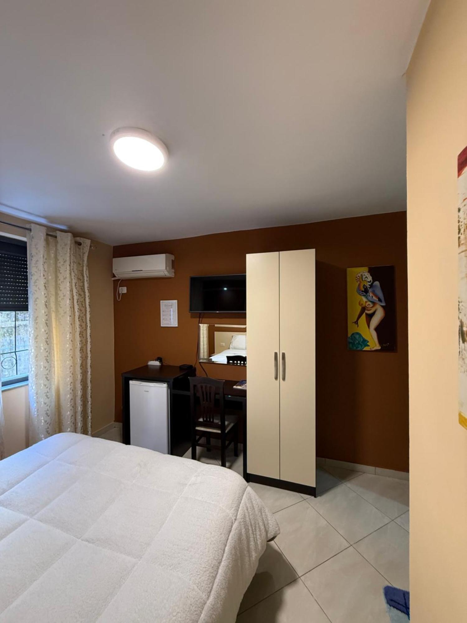 Hotel M&S Tirana Eksteriør billede