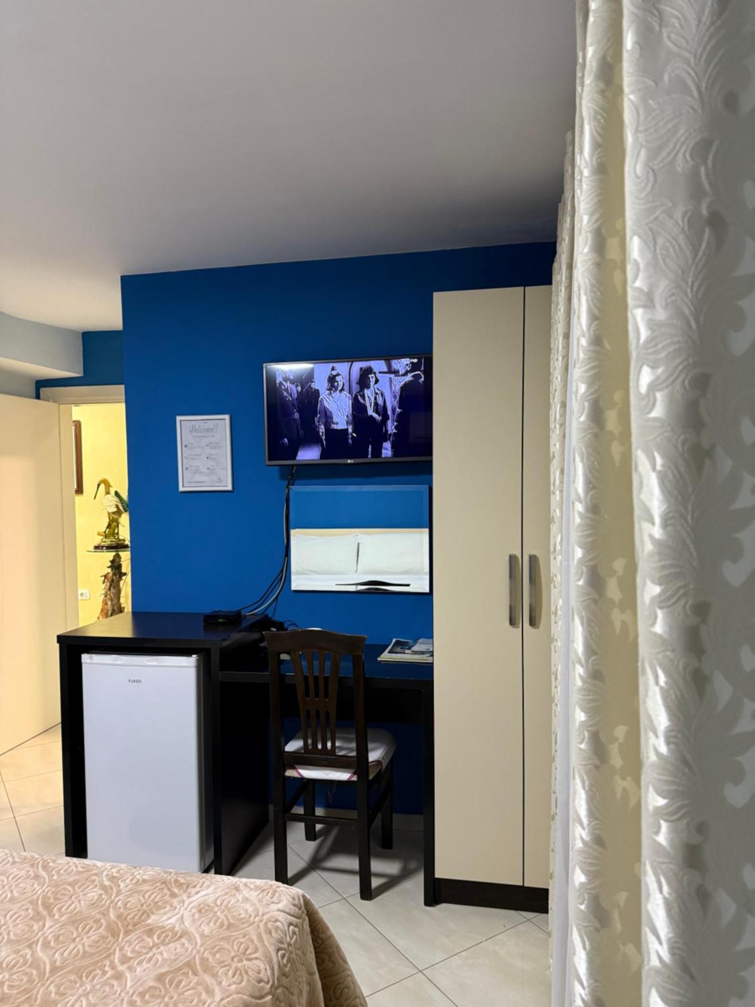 Hotel M&S Tirana Eksteriør billede