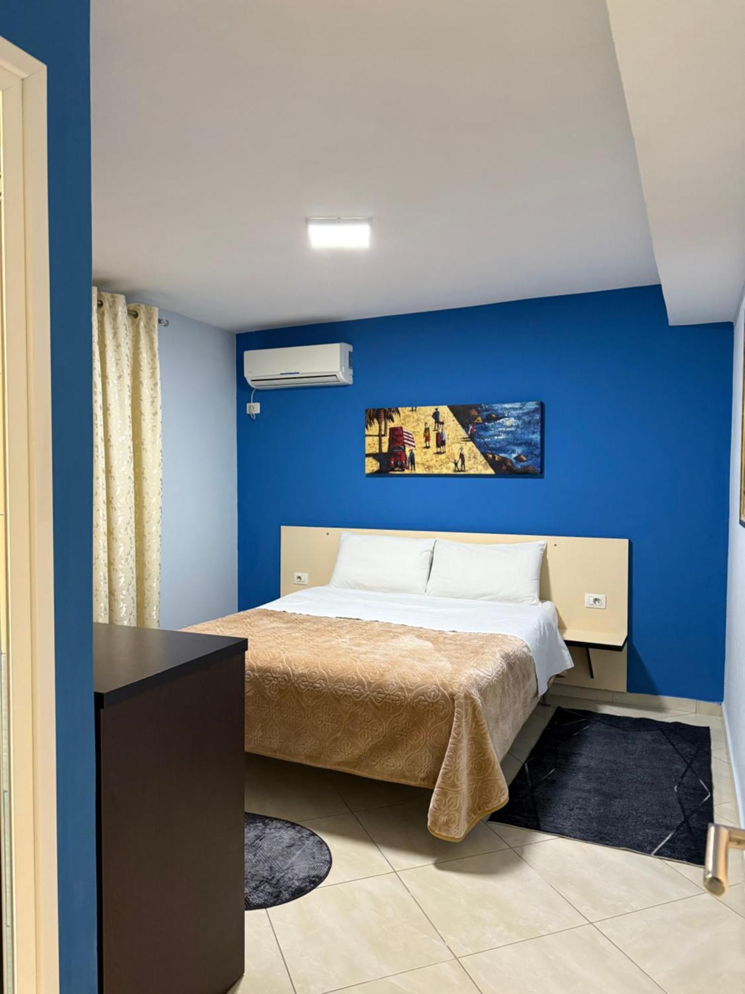 Hotel M&S Tirana Eksteriør billede