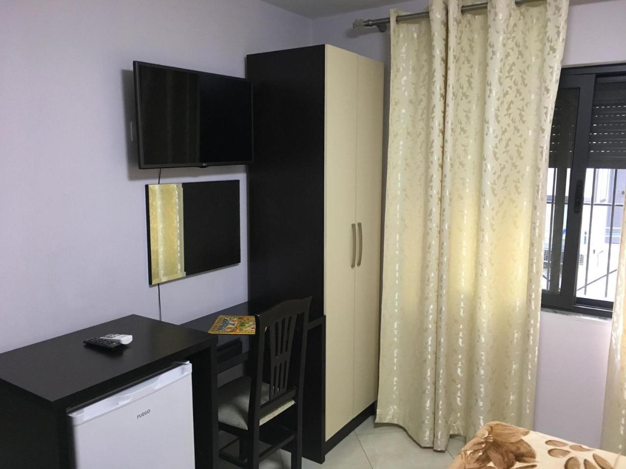 Hotel M&S Tirana Eksteriør billede