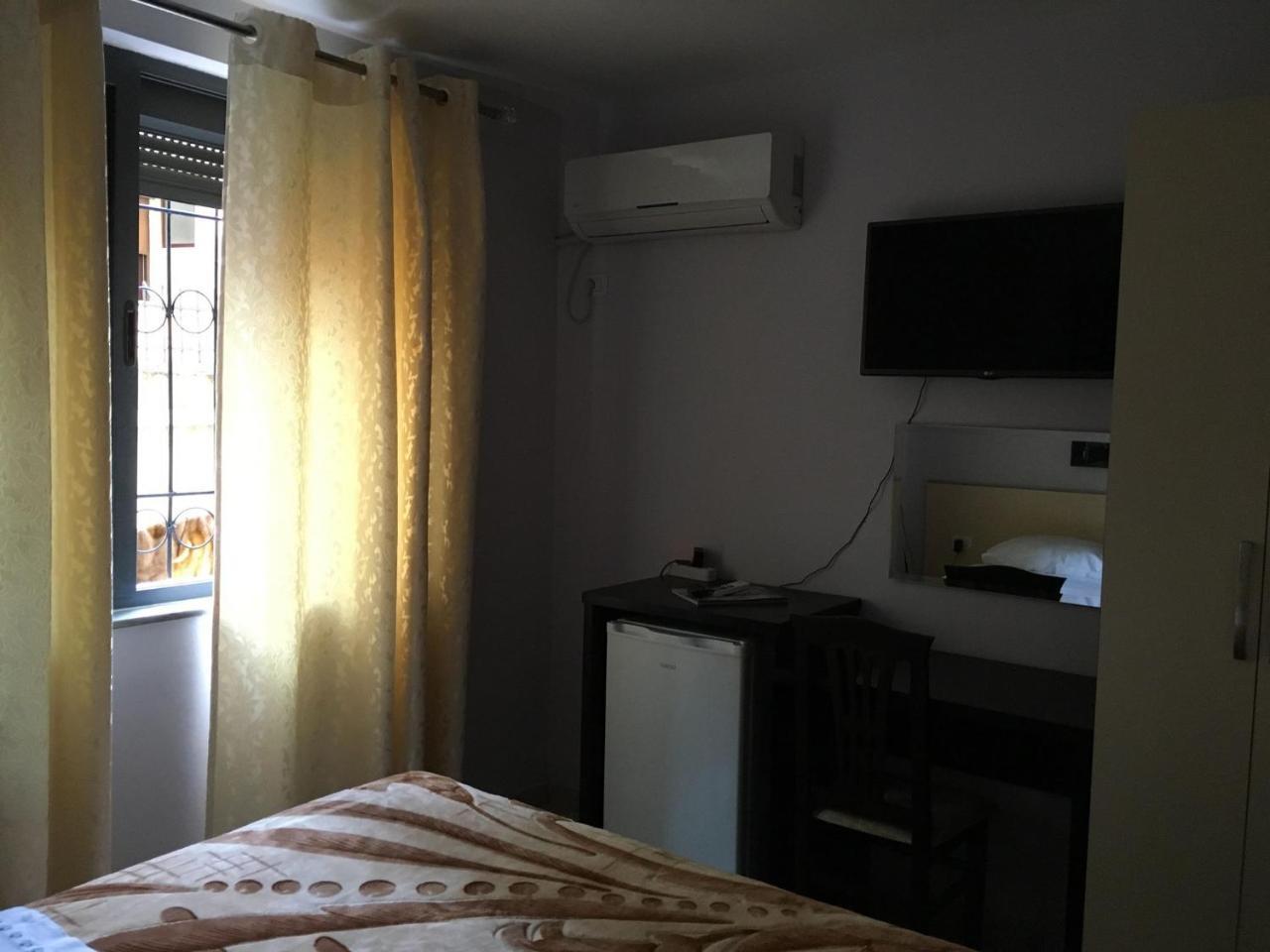 Hotel M&S Tirana Eksteriør billede